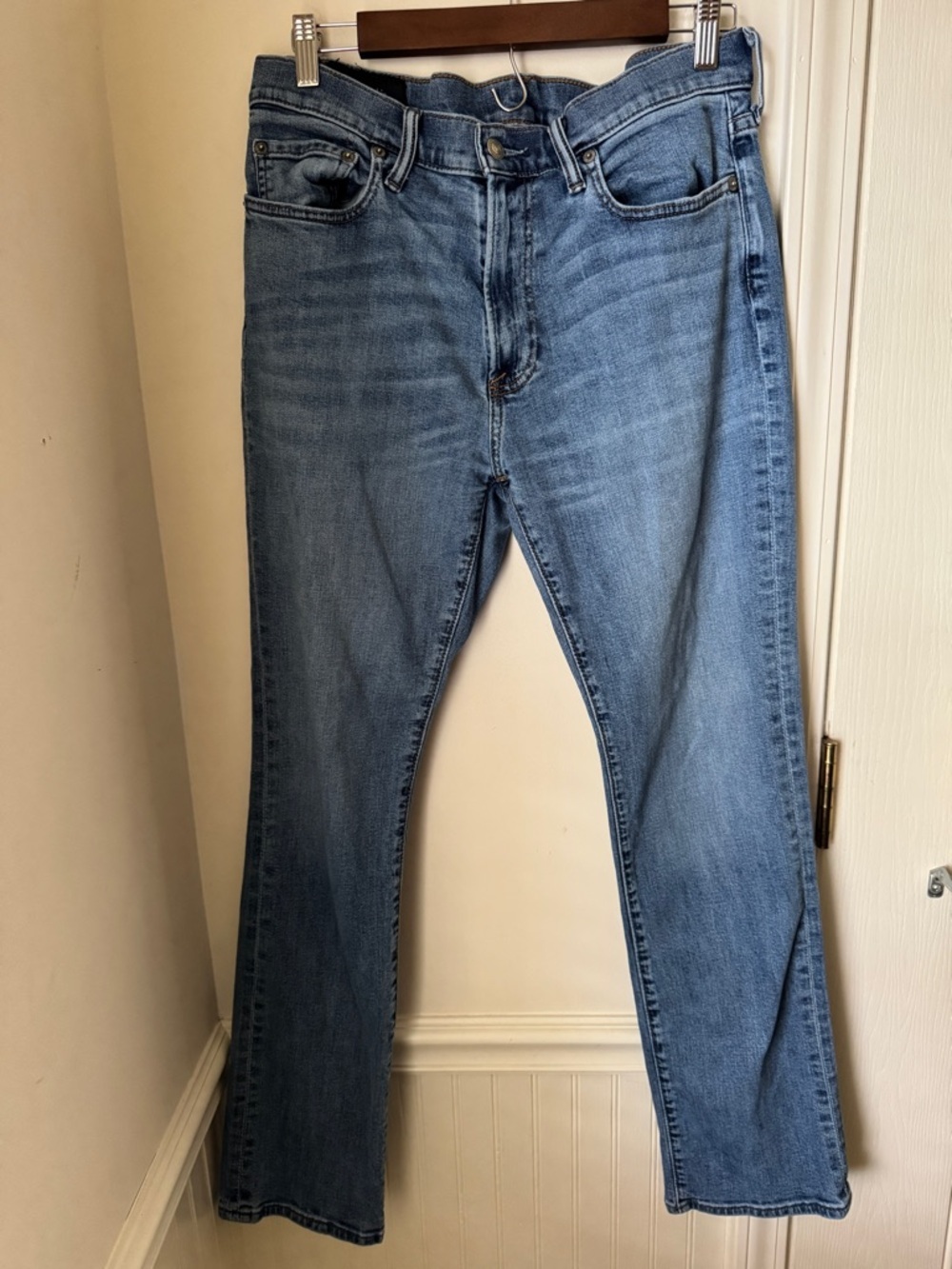 Abercrombie & Fitch Light Blue Straight Jeans Size 33x32